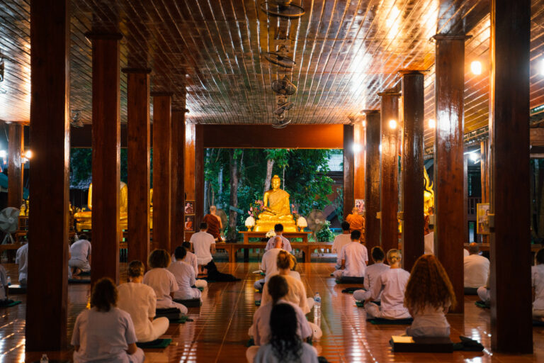 Thailand Meditationsretreat Versammlung Buddha