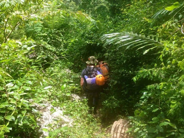 Survival Wanderung in den Dschungel